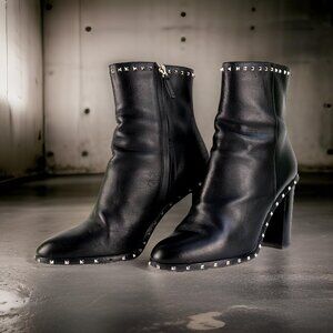 VALENTINO GARAVANI Black Leather Rockstud Ankle Boots - Size 39